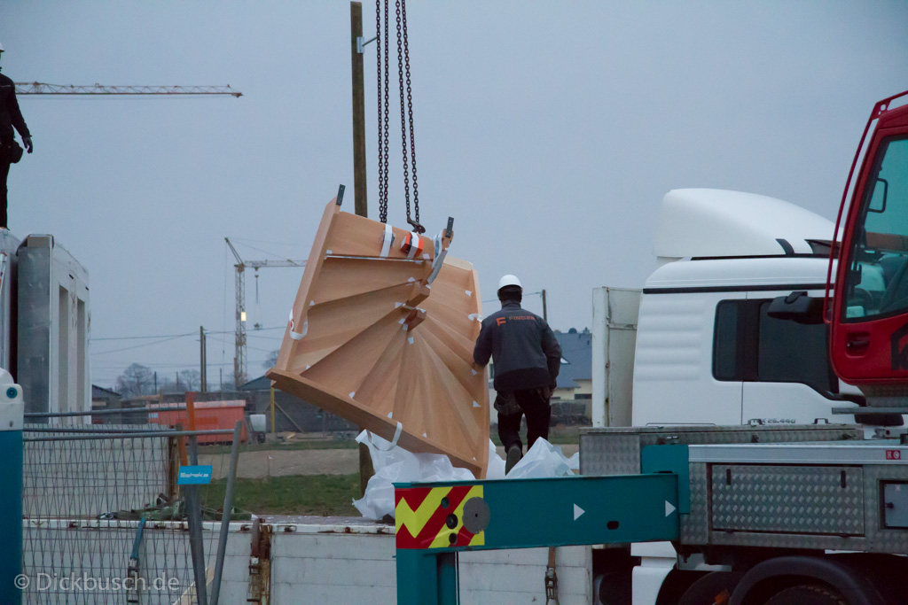 130311070509 MJ  0225