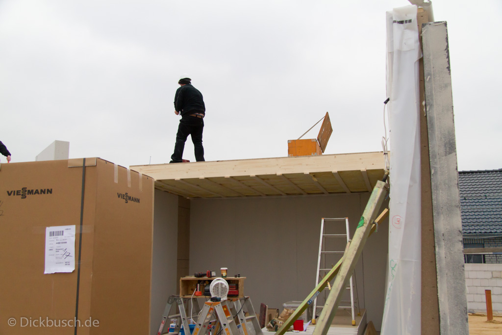 130311094155 MJ  0308