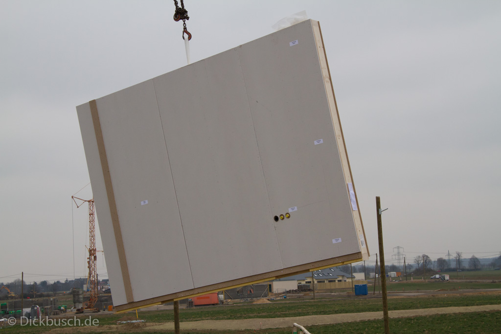 130311122832 MJ  0422