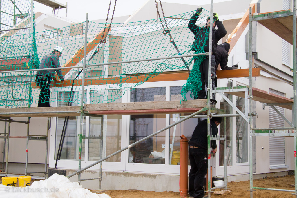 130311133339 MJ  0471