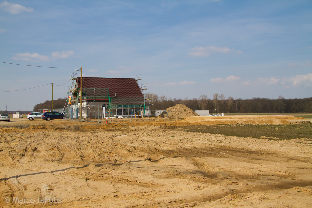 130401131414 MJ  0532