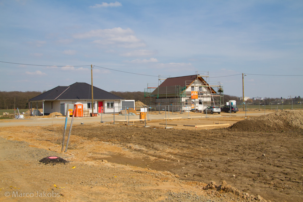 130401140420 MJ  0569