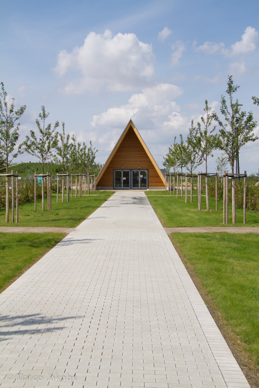 140824124859 MJ  2195