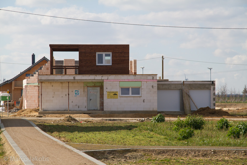 140302132245 MJ  0895