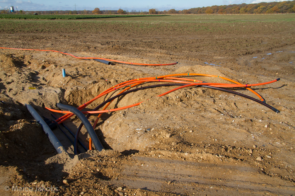 121111140247 MJ  9932