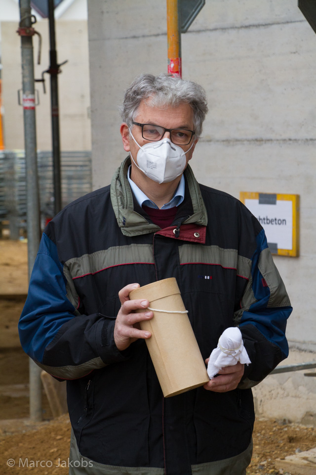 20201024153800 MJ  8240