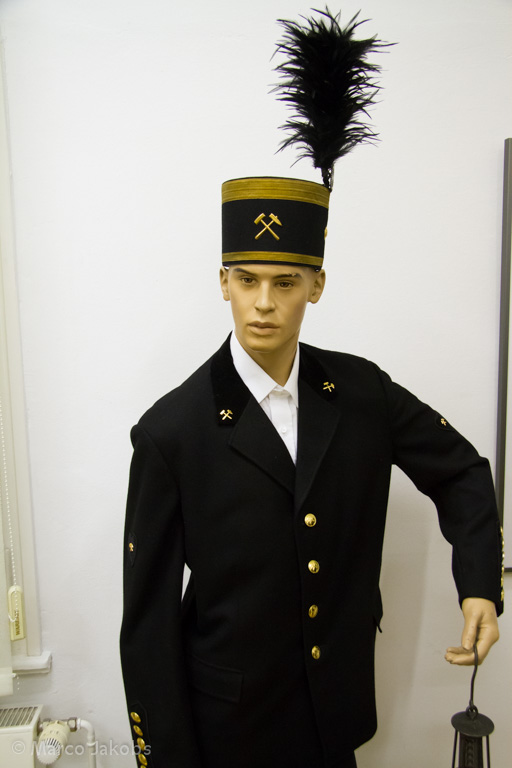 121026191753 MJ  9882