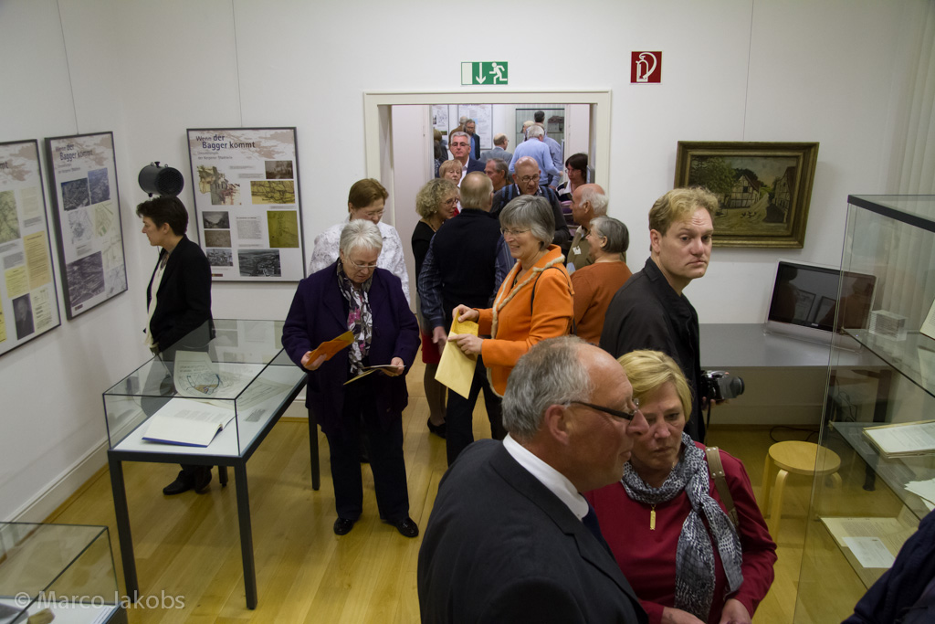 121026192715 MJ  9895