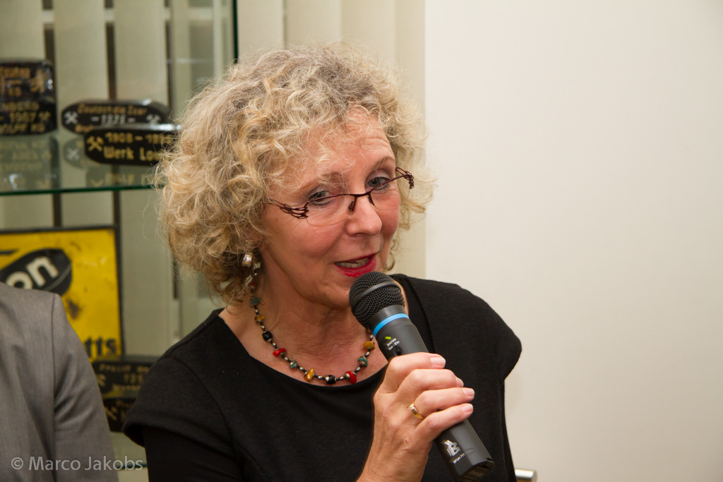 121026194526 MJ  9900